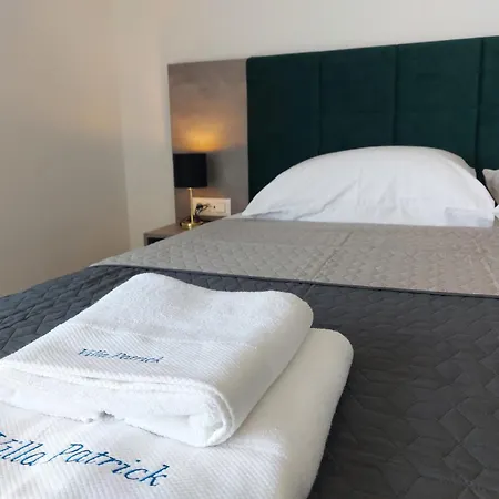 Patrick With Sea View 别墅