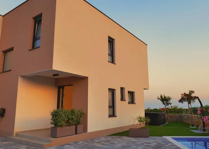 Patrick With Sea View