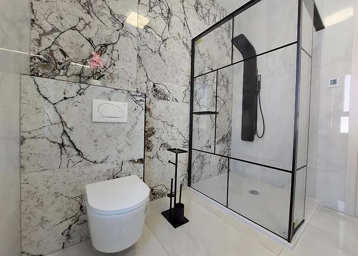 Patrick With Sea View Kornić