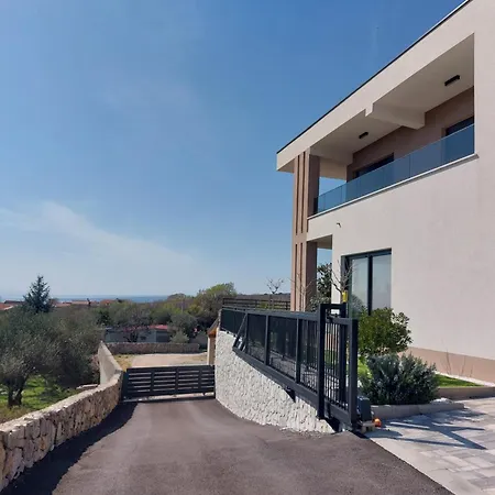 House Patrick With Pool, Jacuzzi And Sauna * Kornić