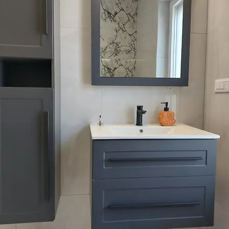 House Patrick With Pool, Jacuzzi And Sauna Вилла *