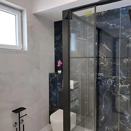 Вилла House Patrick With Pool, Jacuzzi And Sauna Корнич